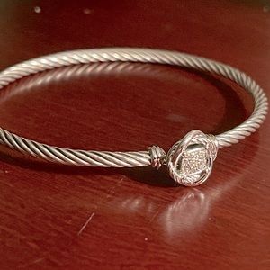 David Yurman Infinity Bracelet
Sterling Silver with Diamonds, 3mm